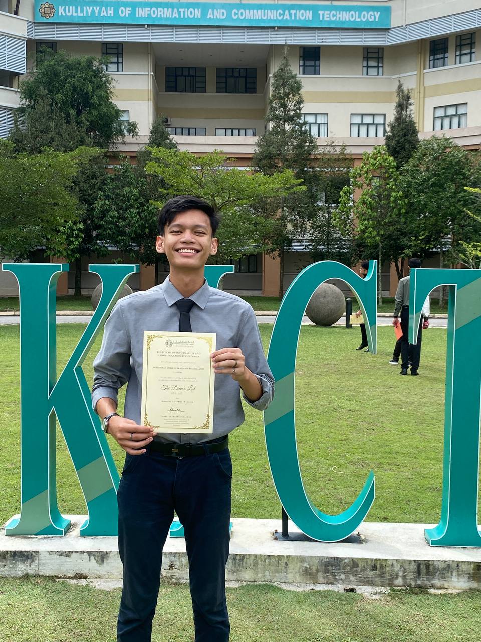 MUHAMMAD ADAM DURRANY BIN KHAIRIL AZIZI - Smart Education Tutor